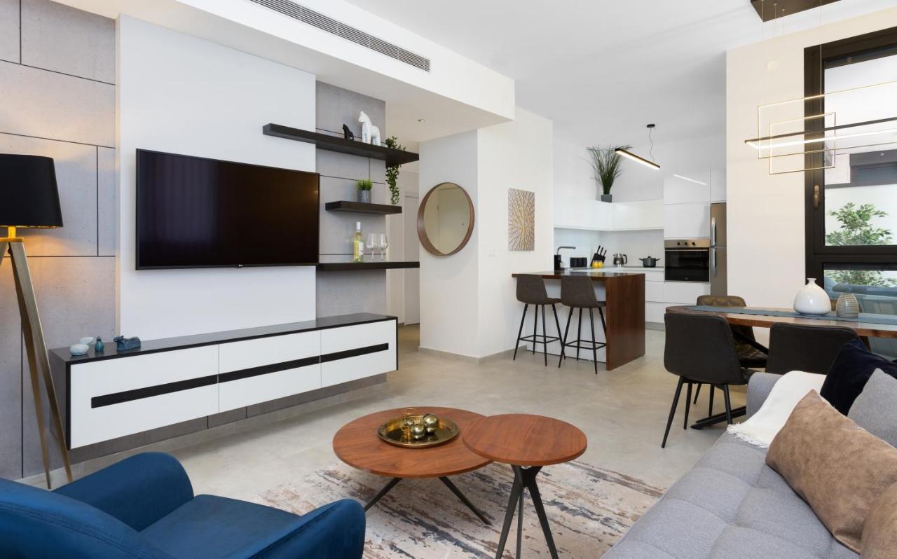 Sea View 2 Bedroom Near Shouk Hacarmel By Holyguest Tel Aviv Exterior foto